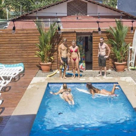 Buena Nota Hostel Jacó Екстериор снимка