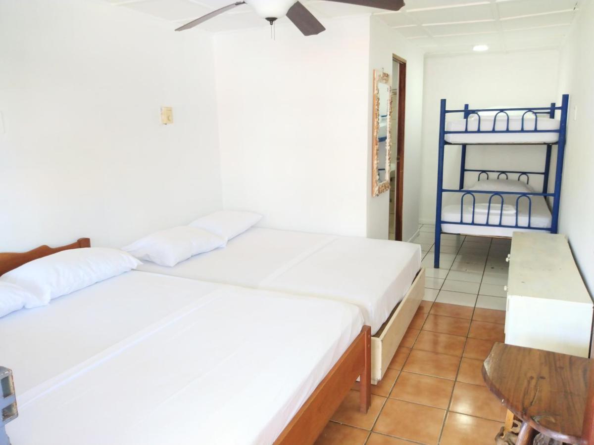 Buena Nota Hostel Jacó Екстериор снимка