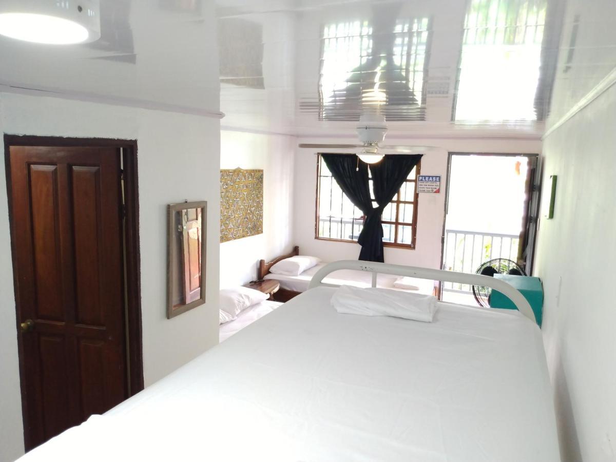 Buena Nota Hostel Jacó Екстериор снимка
