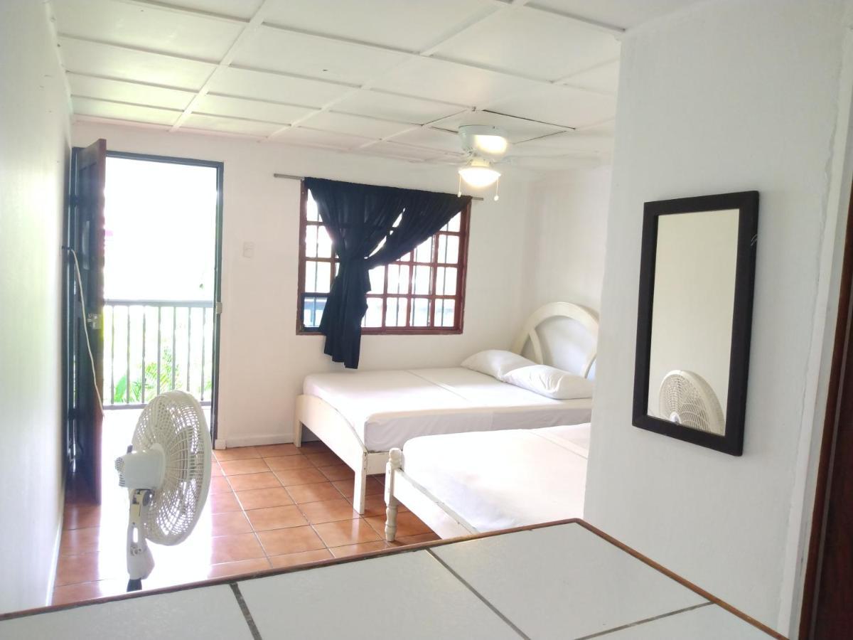 Buena Nota Hostel Jacó Екстериор снимка
