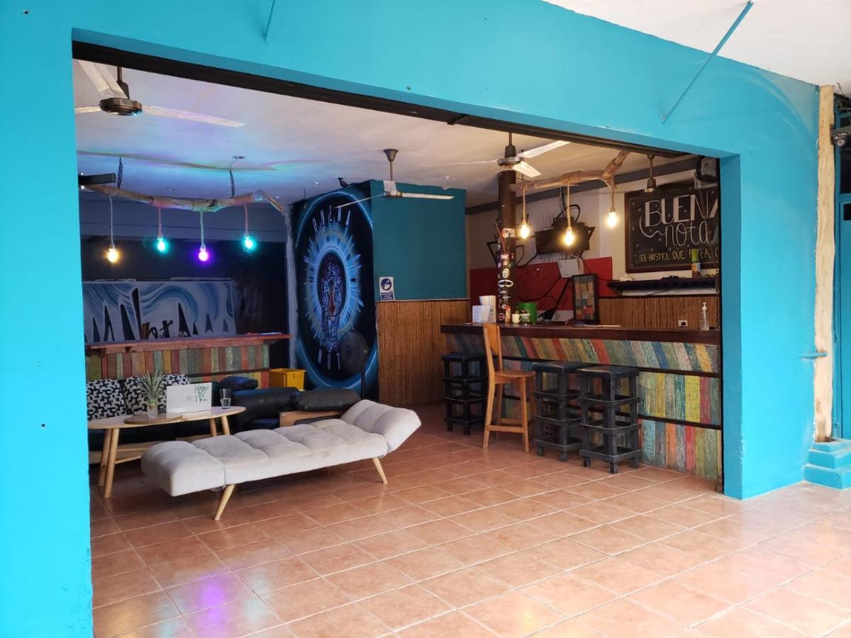 Buena Nota Hostel Jacó Екстериор снимка